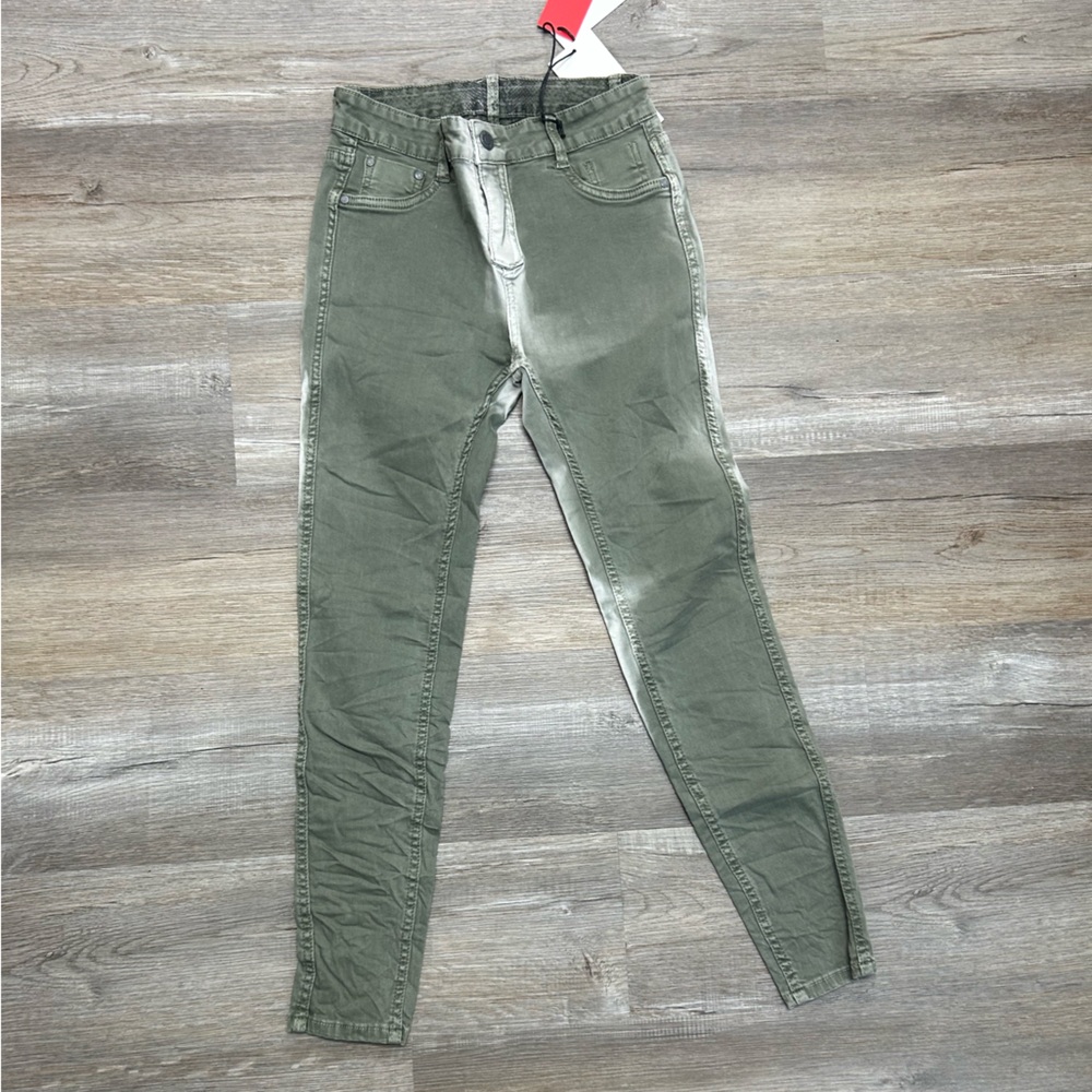 Q2 Green Skinny Jeans High-Waisted Stretch